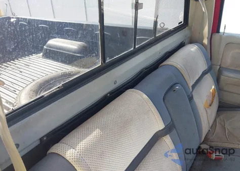 1988 Dodge Dakota from USA, damaged, VIN 1B7FN14X4JS766943